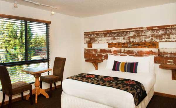 King Room â€“ Tahoe Blue building